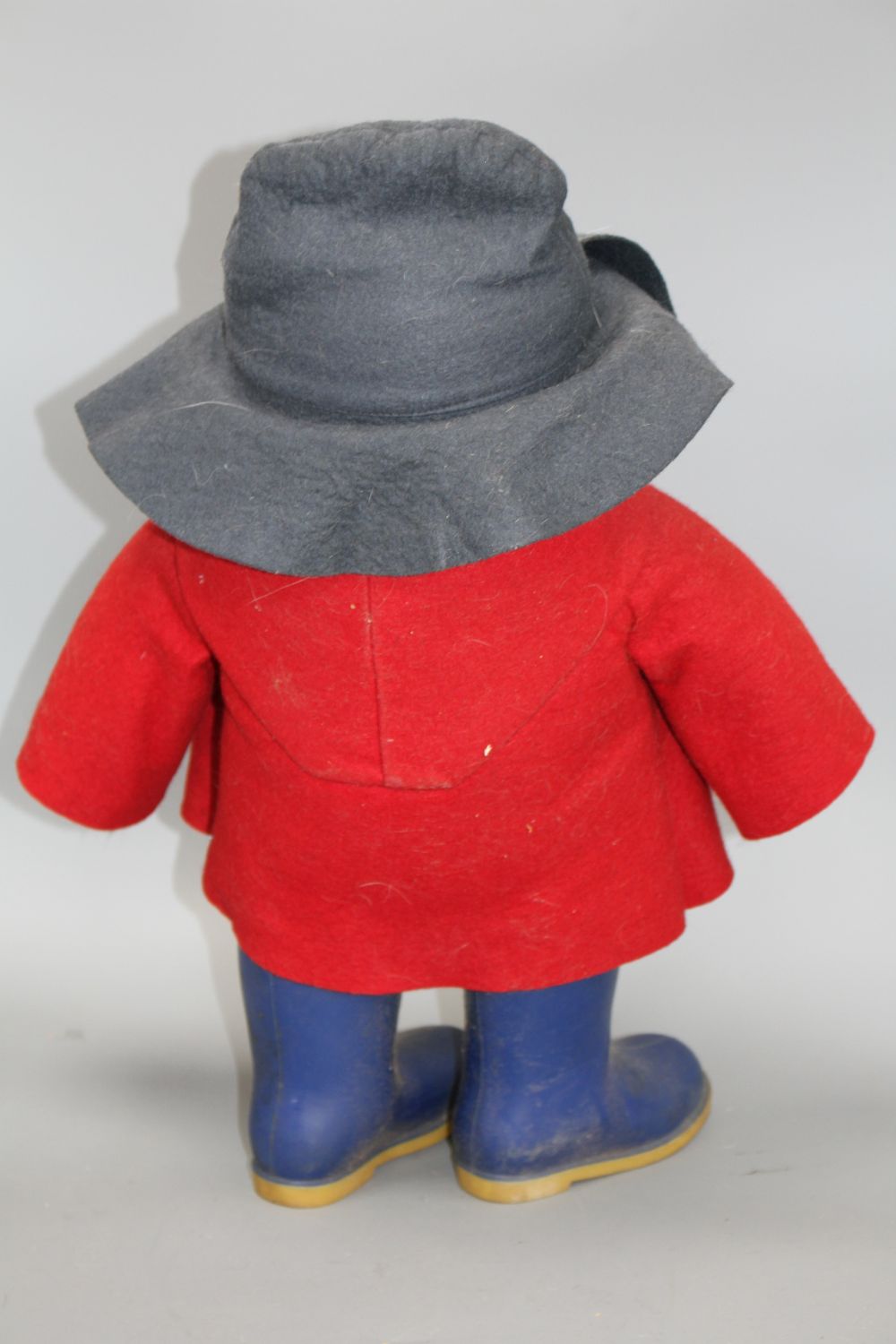 Paddington, original clothes and label Dunlop, 20in.